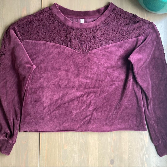 Velvet purple top - Picture 2 of 3